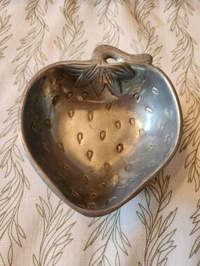 Vintage Pewter Strawberry Dish Candy Trinket Ring Jewelry Decor